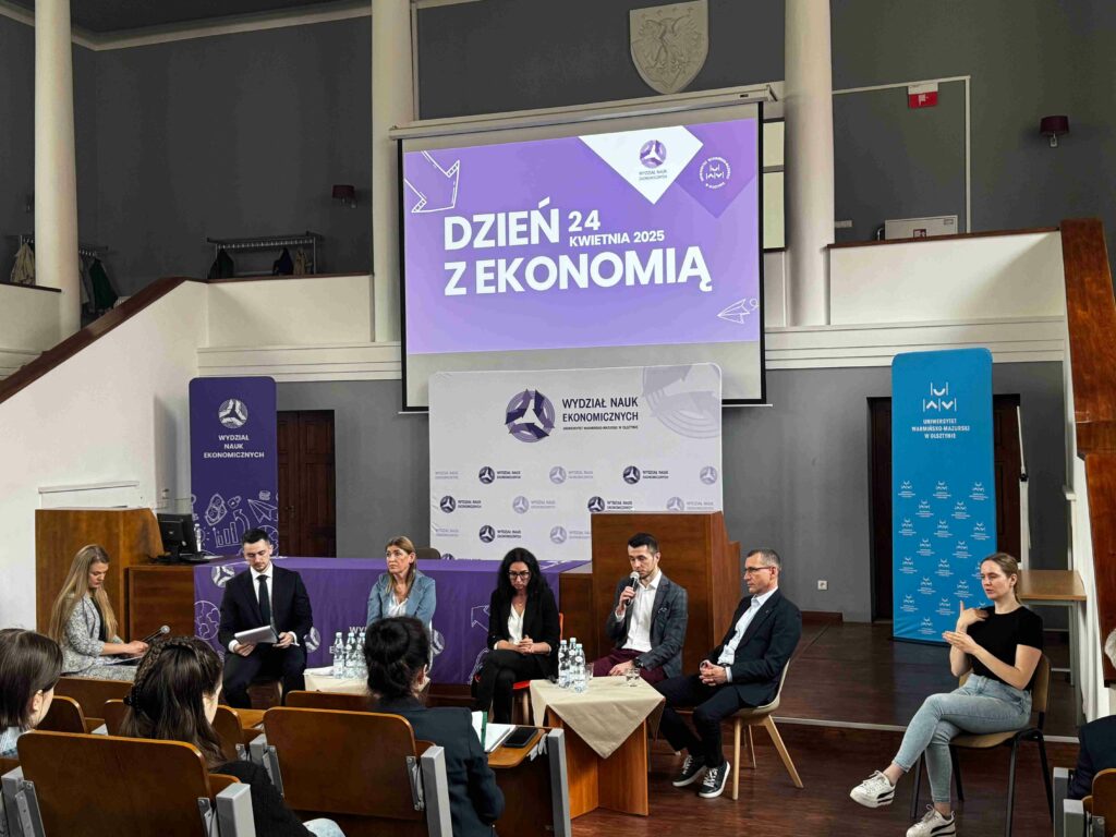 Klasa 3E podczas Dni z Ekonomią na UWM