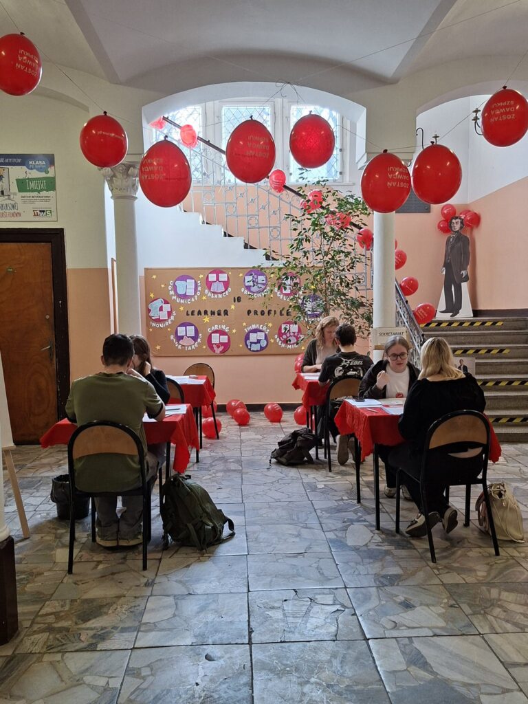 Druga edycja szkolnej akcji rejestracji potencjalnych dawców szpiku we współpracy z fundacją DKMS, część 2